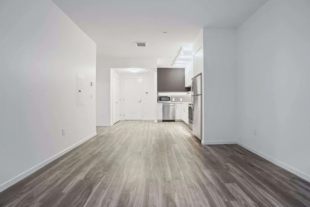 1 bed, 1 bath apartment for rent at 839 Beacon St Unit 510, Fenway — photo 3 of 8