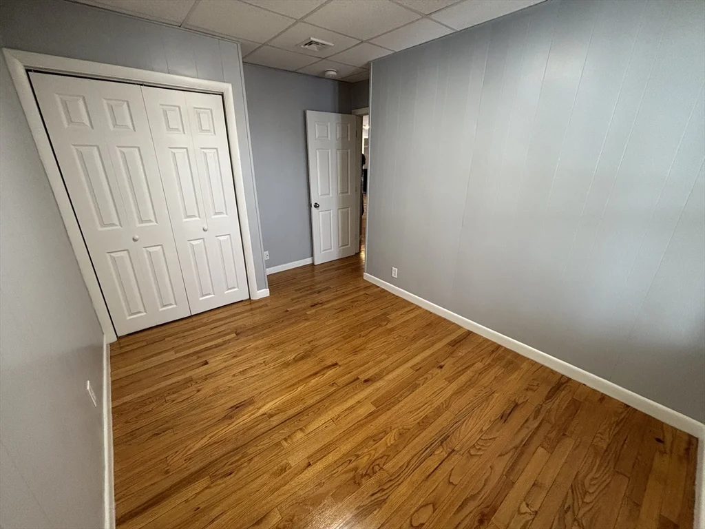 3 bed, 1 bath apartment for rent at 84 Boutwell St Unit 3F, Fall River — photo 8 of 10