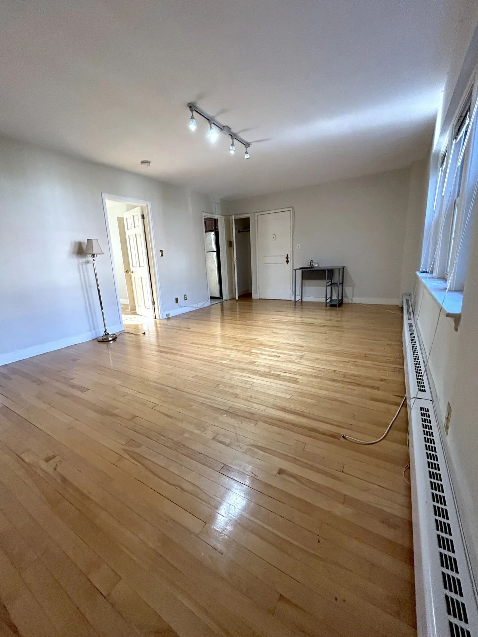 1.5 bed, 1 bath apartment for rent at 84 Boylston St Unit 2, Chestnut Hill — photo 5 of 28