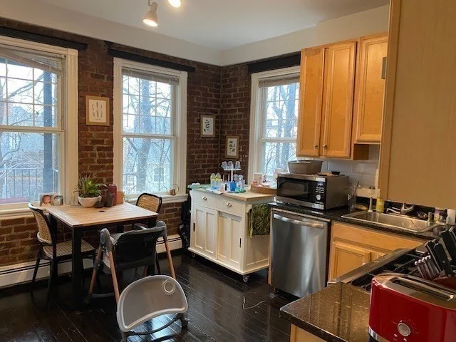 3 bed, 3 bath apartment for rent at 84 Browne Unit 1, Coolidge Corner — photo 8 of 42