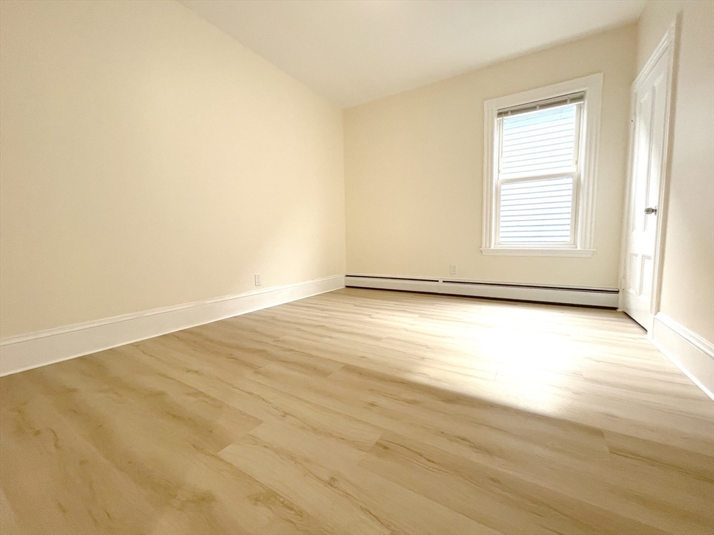 4 bed, 1 bath apartment for rent at 84 Calumet St Unit 3, Mission Hill — photo 6 of 18