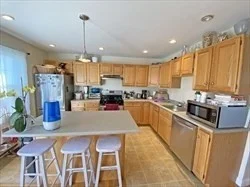 4 bed, 2 bath apartment for rent at 84 Chapel Unit 84, Newton — photo 1 of 8