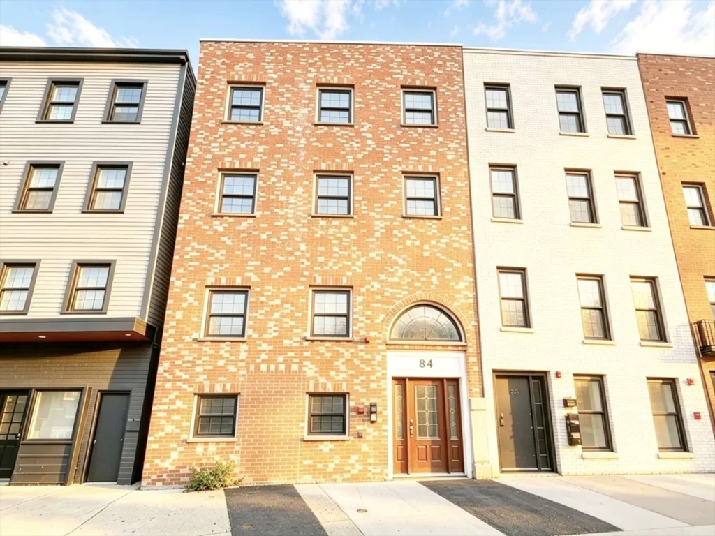 2 bed, 2 bath apartment for rent at 84 Chelsea St Unit 1, East Boston — photo 2 of 18