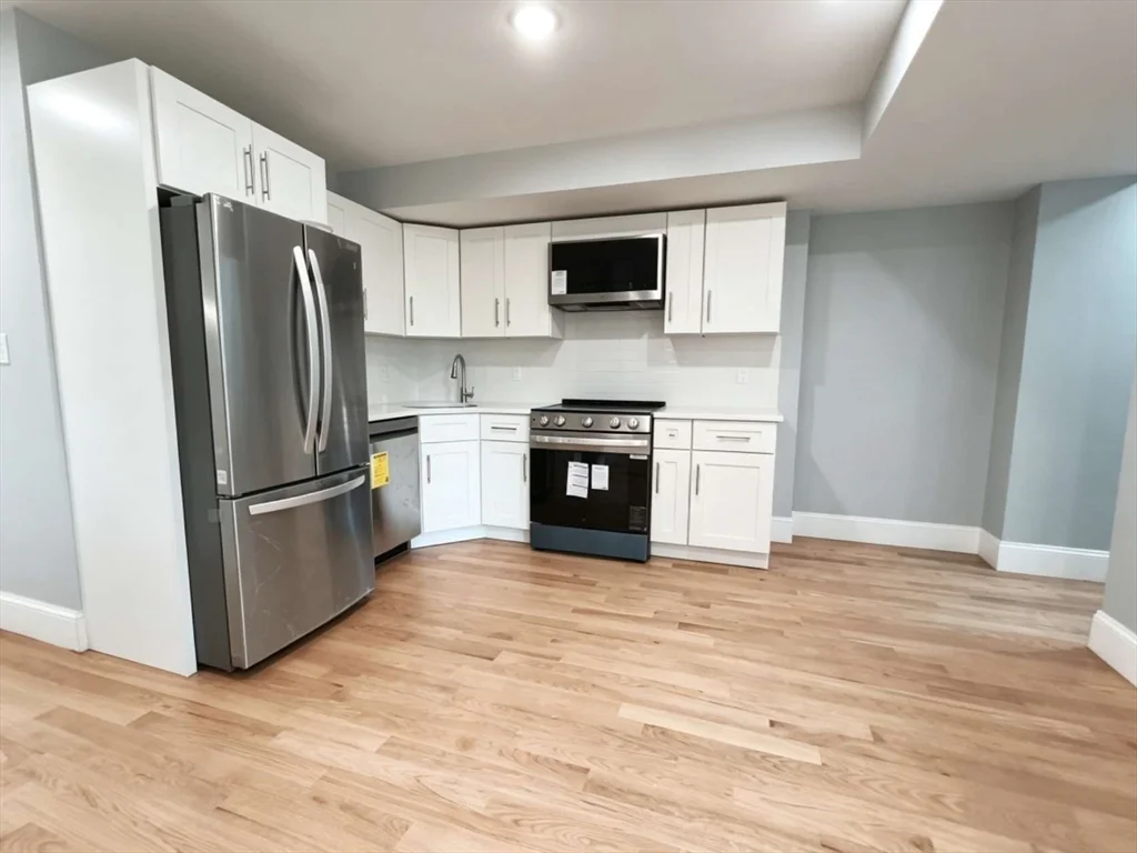 2 bed, 2 bath apartment for rent at 84 Chelsea St Unit 2, East Boston — photo 4 of 9