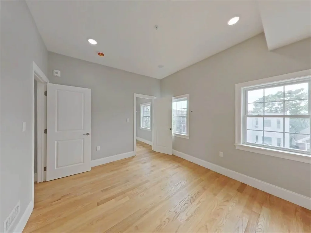 2 bed, 1 bath apartment for rent at 84 Chelsea St Unit 3, East Boston — photo 13 of 17