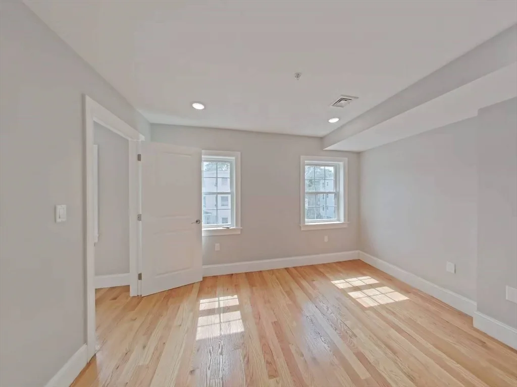 2 bed, 1 bath apartment for rent at 84 Chelsea St Unit 3, East Boston — photo 15 of 17