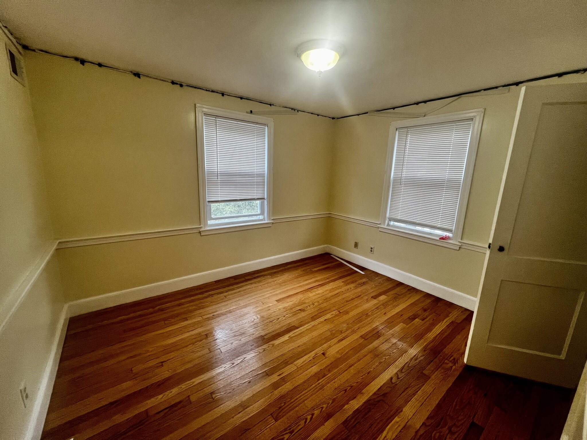 2 bed, 1 bath apartment for rent at 84 Chittick St Unit 2, Hyde Park — photo 4 of 6