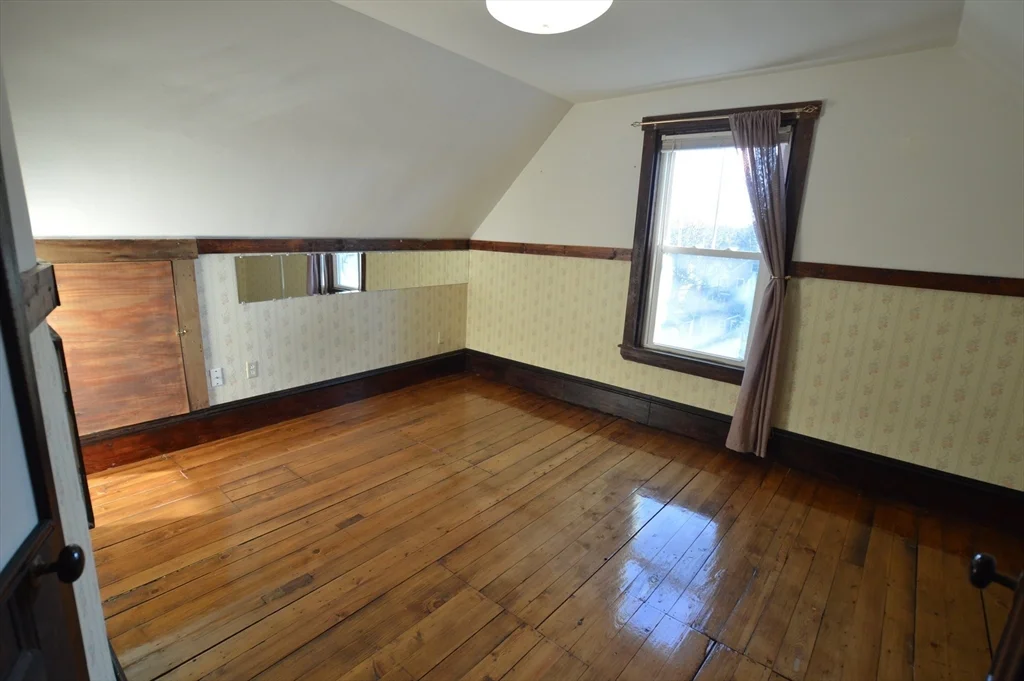 4 bed, 2 bath apartment for rent at 84 Crescent Ave Unit 84, Melrose — photo 19 of 24