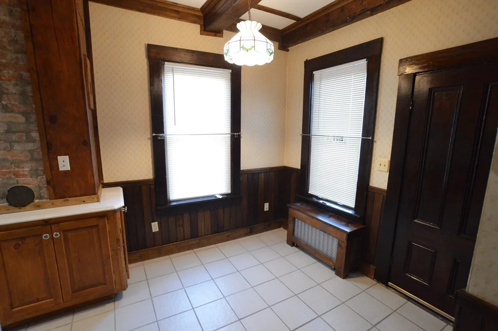 4 bed, 2 bath apartment for rent at 84 Crescent Ave Unit 84, Melrose — photo 12 of 24