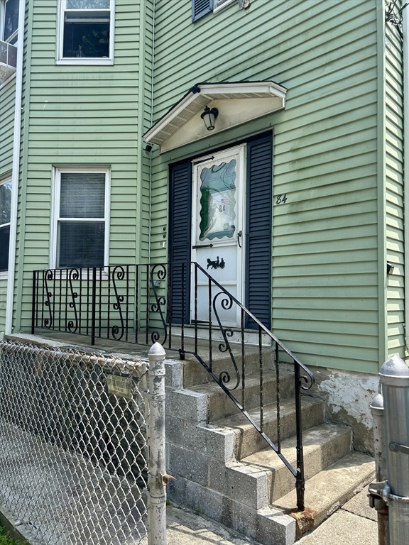 1 bed, 1 bath apartment for rent at 84 Durfee St Unit 3, New Bedford — photo 9 of 10