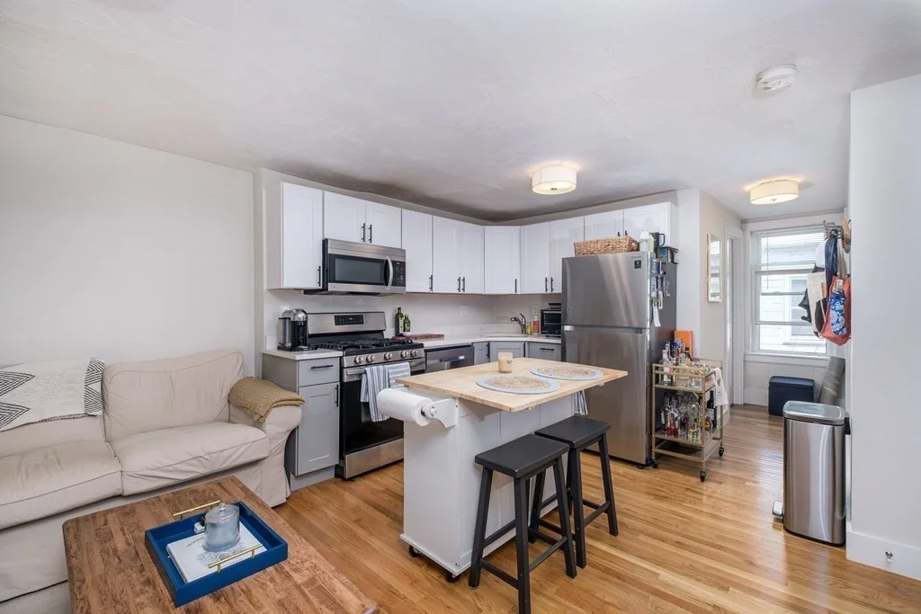 3 bed, 1 bath apartment for rent at 84 Emerson St Unit 2, South Boston — photo 2 of 20