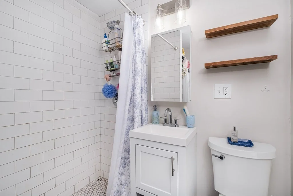 3 bed, 1 bath apartment for rent at 84 Emerson St Unit 2, South Boston — photo 11 of 20