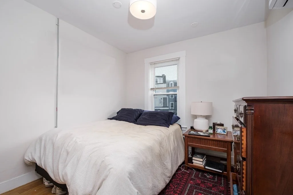 3 bed, 1 bath apartment for rent at 84 Emerson St Unit 2, South Boston — photo 5 of 20