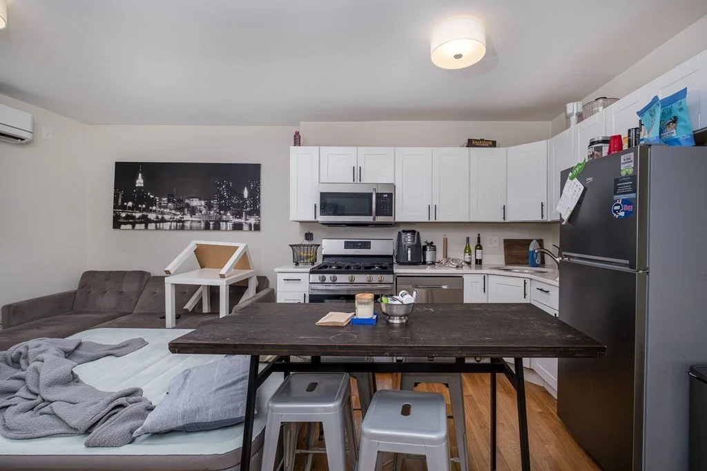 3 bed, 1 bath apartment for rent at 84 Emerson St Unit 3, South Boston — photo 2 of 21