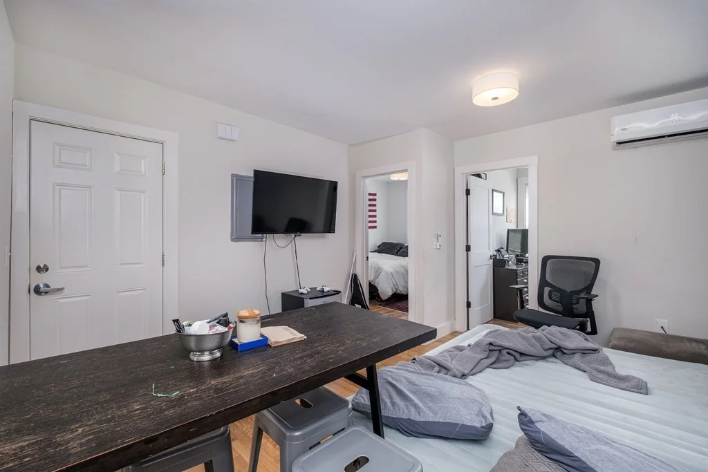 3 bed, 1 bath apartment for rent at 84 Emerson St Unit 3, South Boston — photo 4 of 21