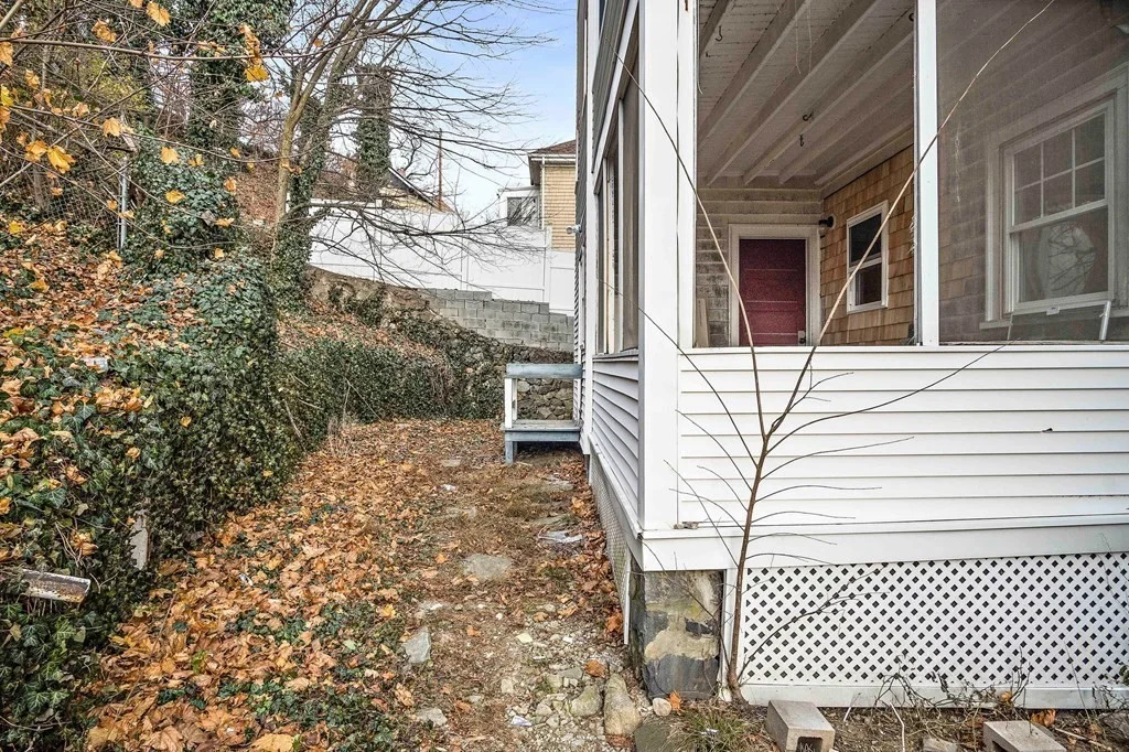 4 bed, 1 bath apartment for rent at 84 Fellsway Unit 3, Malden — photo 28 of 29