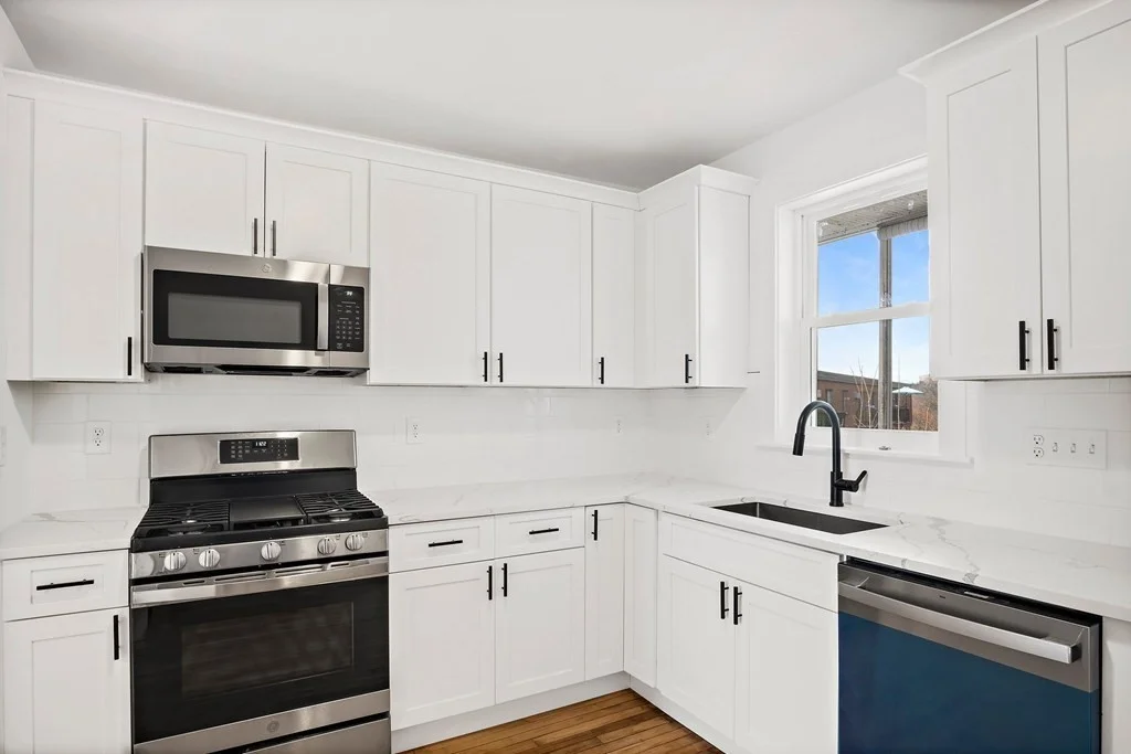 4 bed, 1 bath apartment for rent at 84 Fellsway Unit 3, Malden — photo 2 of 29
