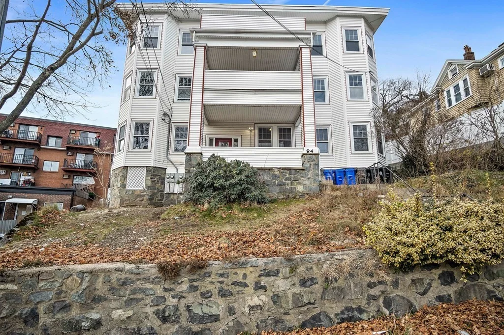 4 bed, 1 bath apartment for rent at 84 Fellsway Unit 3, Malden — photo 29 of 29