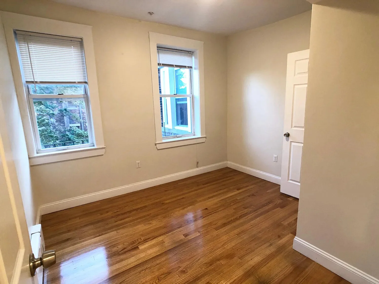 4 bed, 1.5 bath apartment for rent at 84 Fenway Unit 3, Fenway — photo 6 of 11