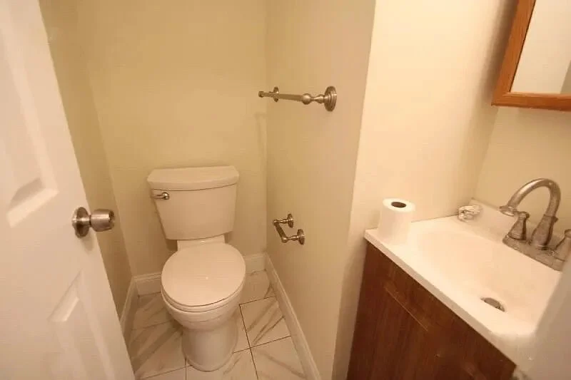 4 bed, 1.5 bath apartment for rent at 84 Fenway Unit 3, Fenway — photo 5 of 11