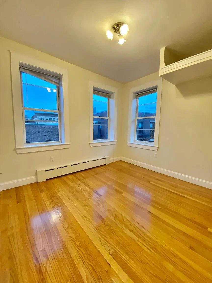 4 bed, 1.5 bath apartment for rent at 84 Fenway Unit 3, Fenway — photo 7 of 11