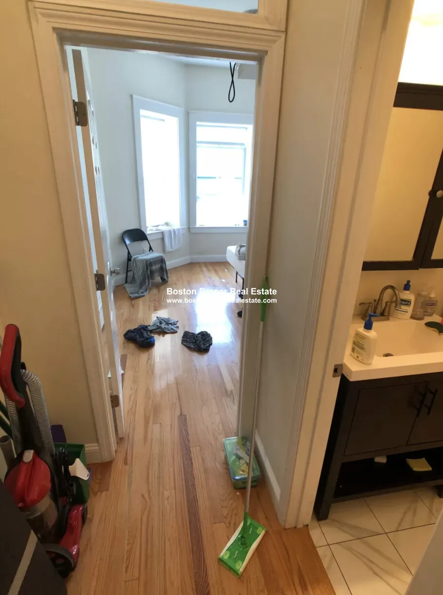 4 bed, 1.5 bath apartment for rent at 84 Fenway Unit 53, Fenway — photo 10 of 15