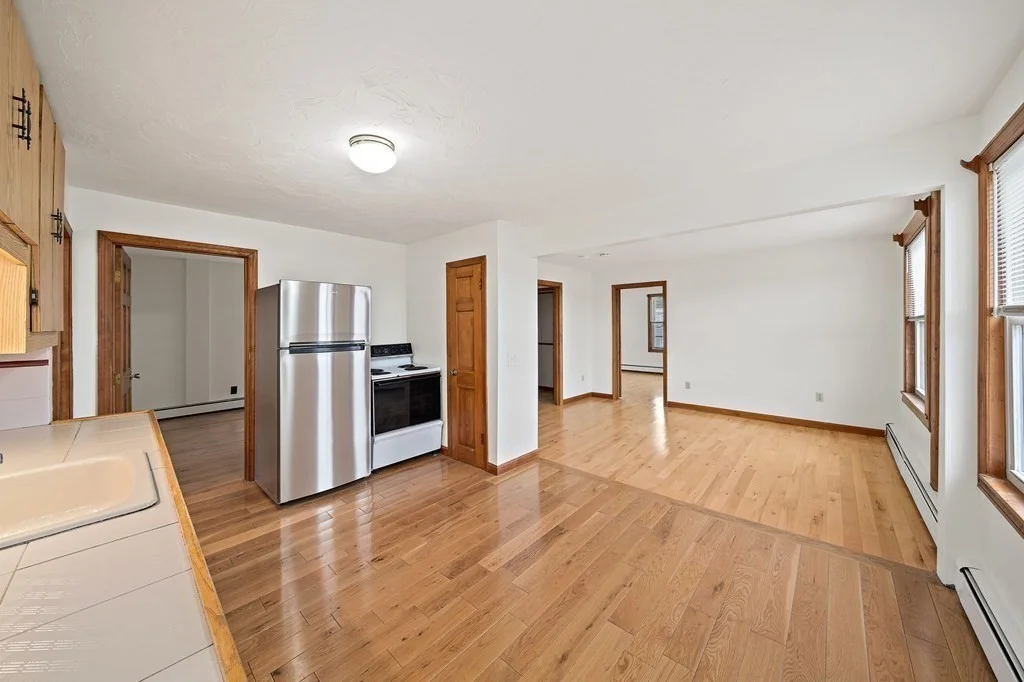 2 bed, 1 bath apartment for rent at 84 Franklin St Unit 2, Quincy — photo 2 of 10