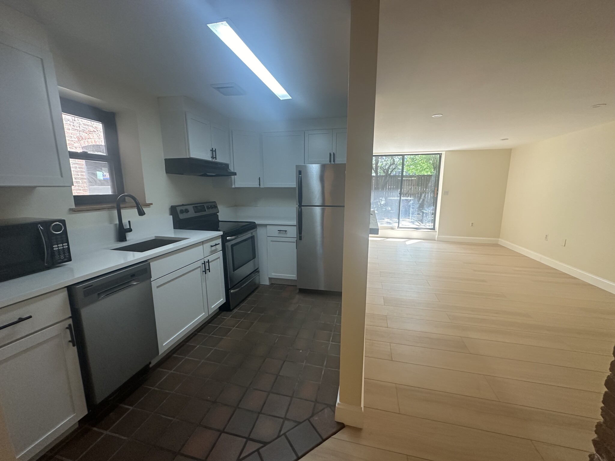 1 bed, 1 bath apartment for rent at 84 Gainsborough St Unit 006W, Fenway — photo 1 of 8