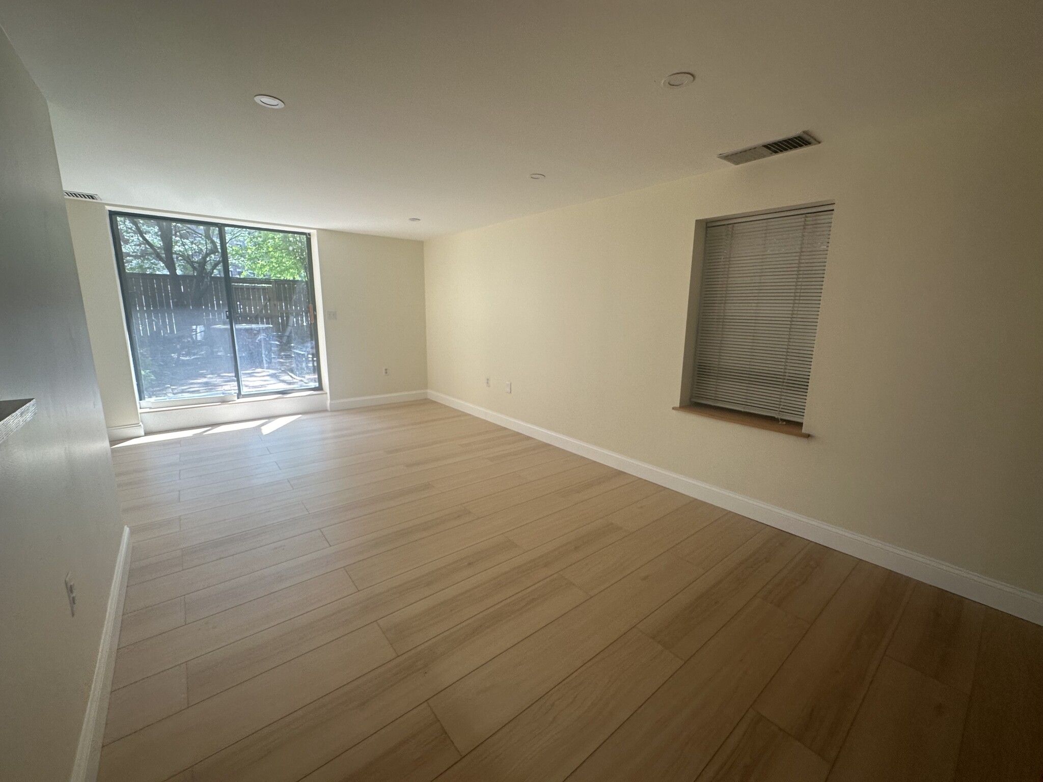 1 bed, 1 bath apartment for rent at 84 Gainsborough St Unit 006W, Fenway — photo 3 of 8