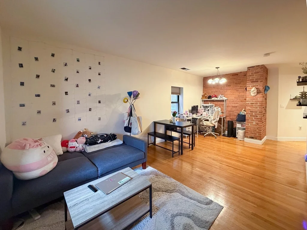 1 bed, 1 bath apartment for rent at 84 Gainsborough St Unit 106W, Fenway — photo 7 of 11