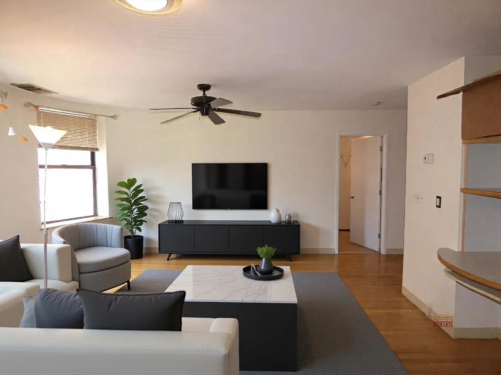2 bed, 1 bath apartment for rent at 84 Gainsborough St Unit 305W, Fenway