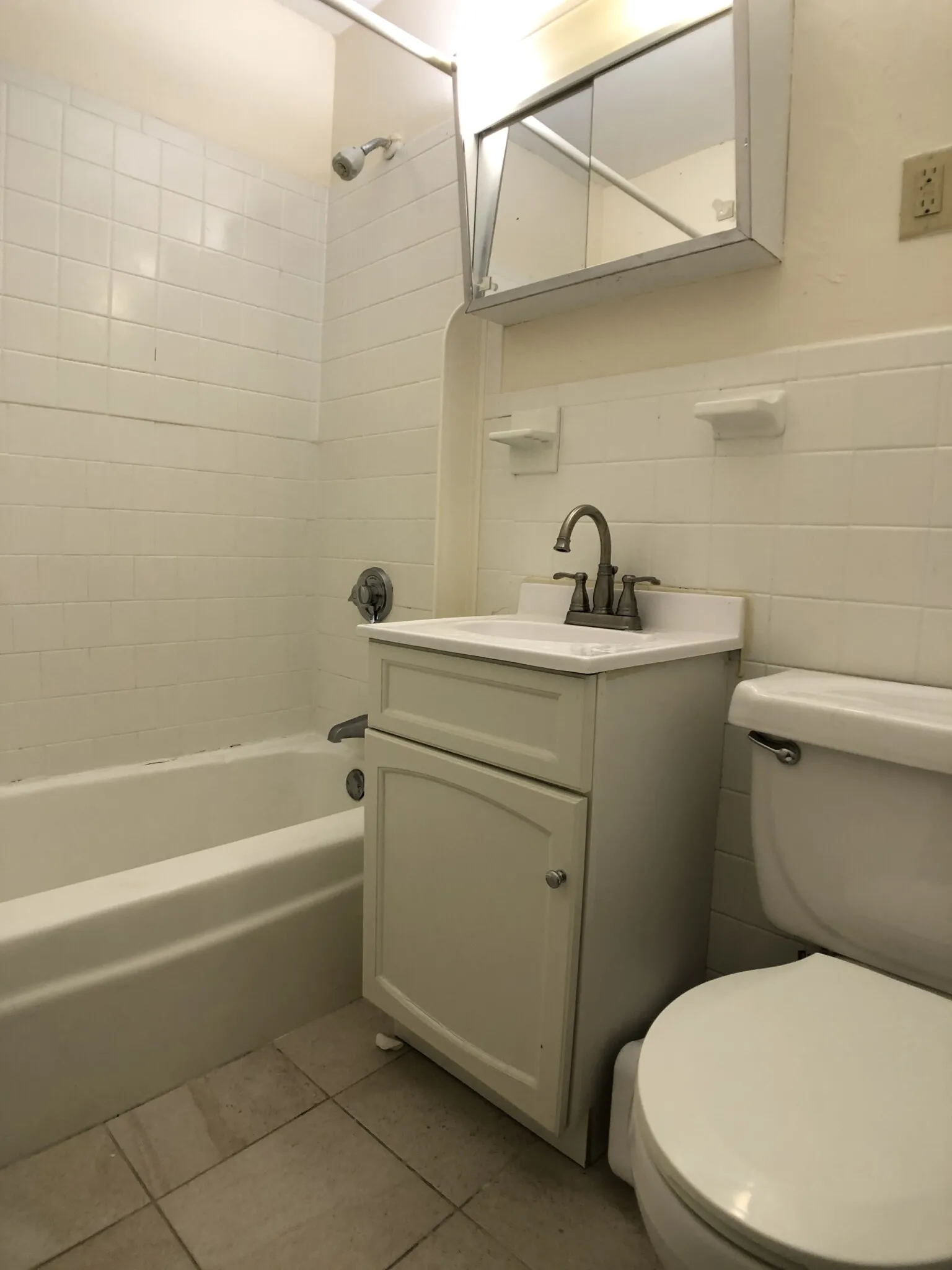 1 bed, 1 bath apartment for rent at 84 Gardner St Unit 2, Allston — photo 6 of 7