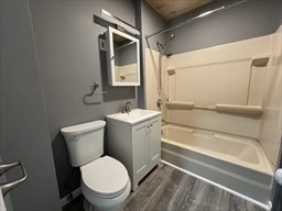3 bed, 1 bath apartment for rent at 84 Gates St Unit 1, Lowell — photo 5 of 7