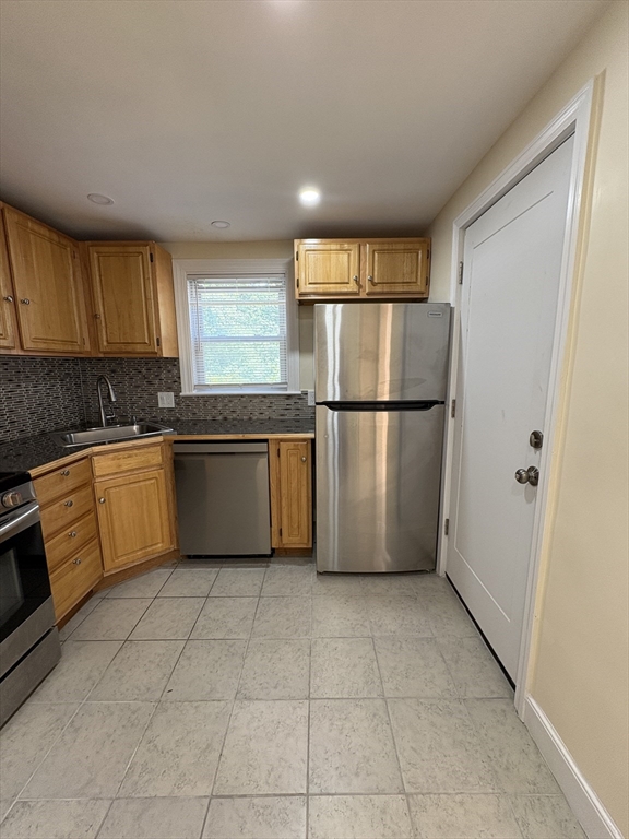 3 bed, 1 bath apartment for rent at 84 Gladeside Unit 1, Mattapan — photo 9 of 20