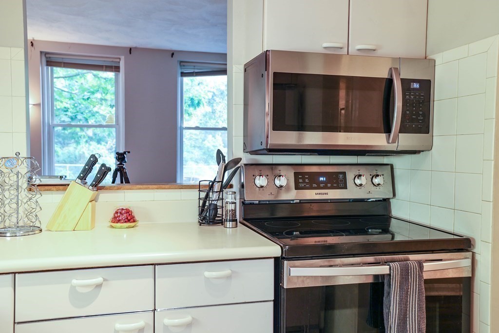 3 bed, 1 bath apartment for rent at 84 Gordon Unit 203, Brighton — photo 7 of 24