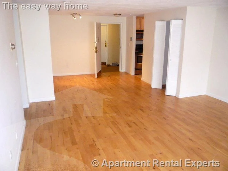 1 bed, 1 bath apartment for rent at 84 Grant St Unit 13, Winter Hill — photo 4 of 6