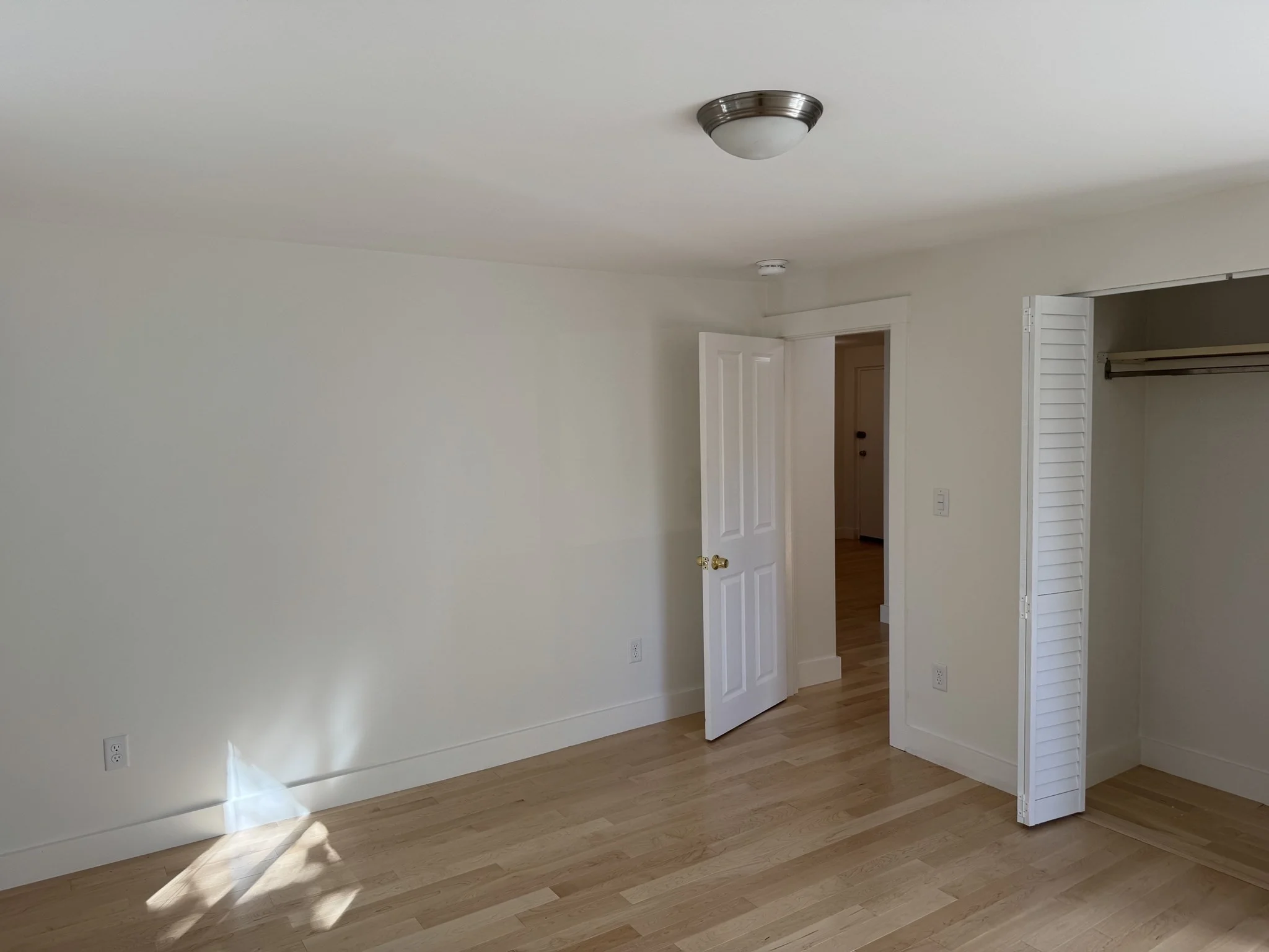 2 bed, 1 bath apartment for rent at 84 Grant St Unit 2, Winter Hill — photo 12 of 17