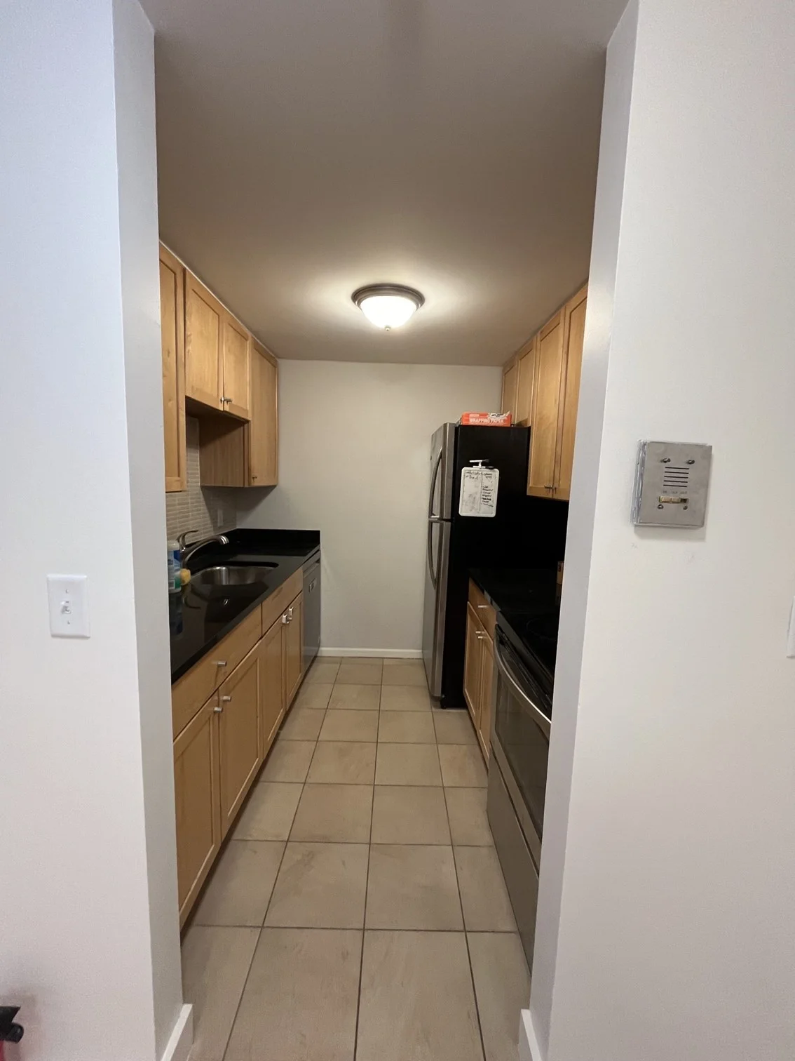2 bed, 1 bath apartment for rent at 84 Grant St Unit 2, Winter Hill — photo 8 of 17