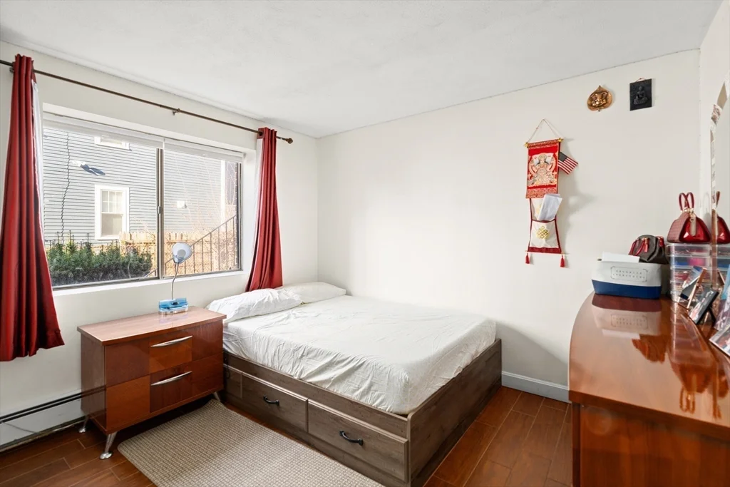 2 bed, 1 bath apartment for rent at 84 Grant St Unit 8, Winter Hill — photo 5 of 7