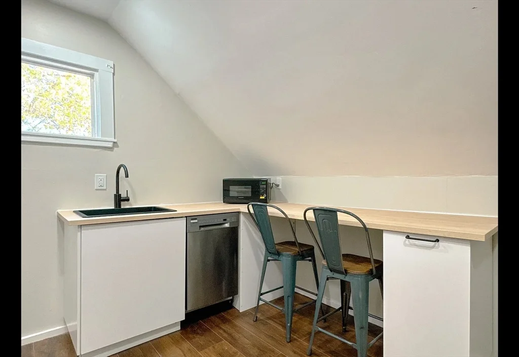 1 bed, 1 bath apartment for rent at 84 Greenwood St Unit 3L, Dorchester — photo 3 of 8