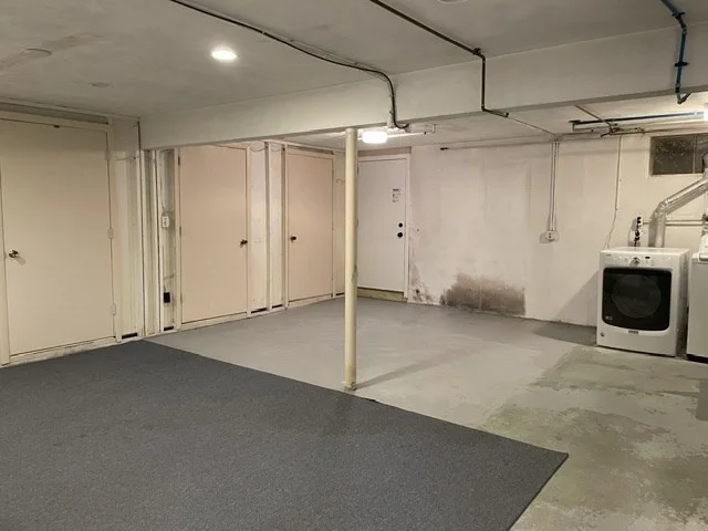 3 bed, 1 bath apartment for rent at 84 Hawthorne St Unit 84, Belmont — photo 15 of 16