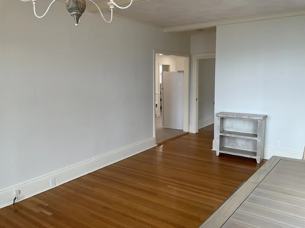 1 bed, 1 bath apartment for rent at 84 Humphrey Unit 1R, Swampscott — photo 3 of 16