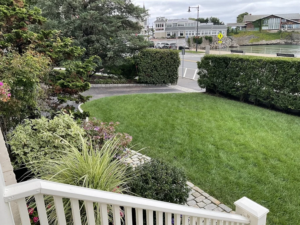 1 bed, 1 bath apartment for rent at 84 Humphrey Unit 1R, Swampscott — photo 12 of 16