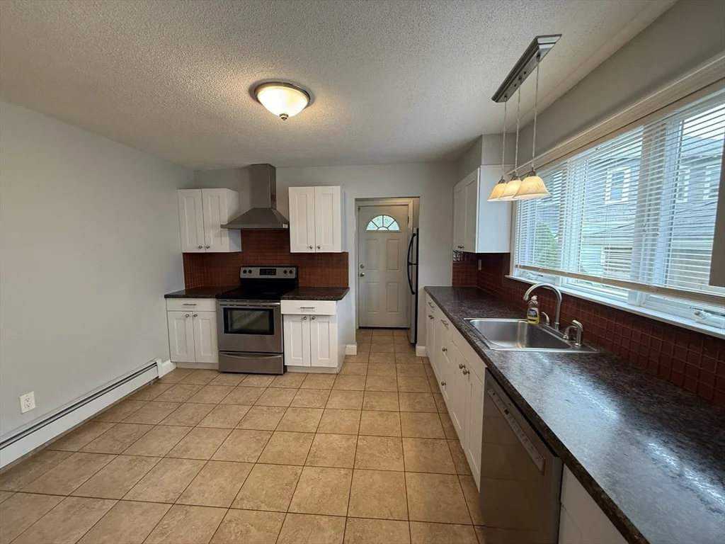 2 bed, 1 bath apartment for rent at 84 Lawrence St Unit 1, Glenwood — photo 8 of 24