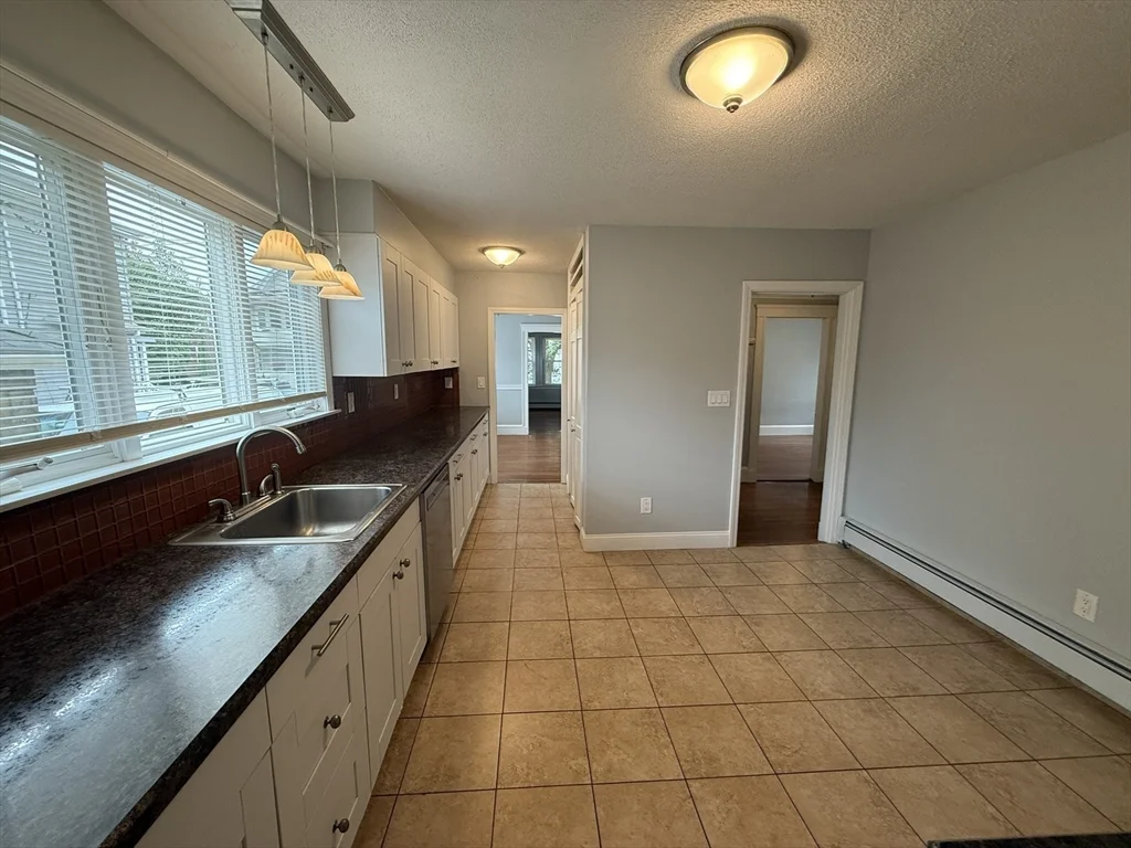 2 bed, 1 bath apartment for rent at 84 Lawrence St Unit 1, Glenwood — photo 7 of 24