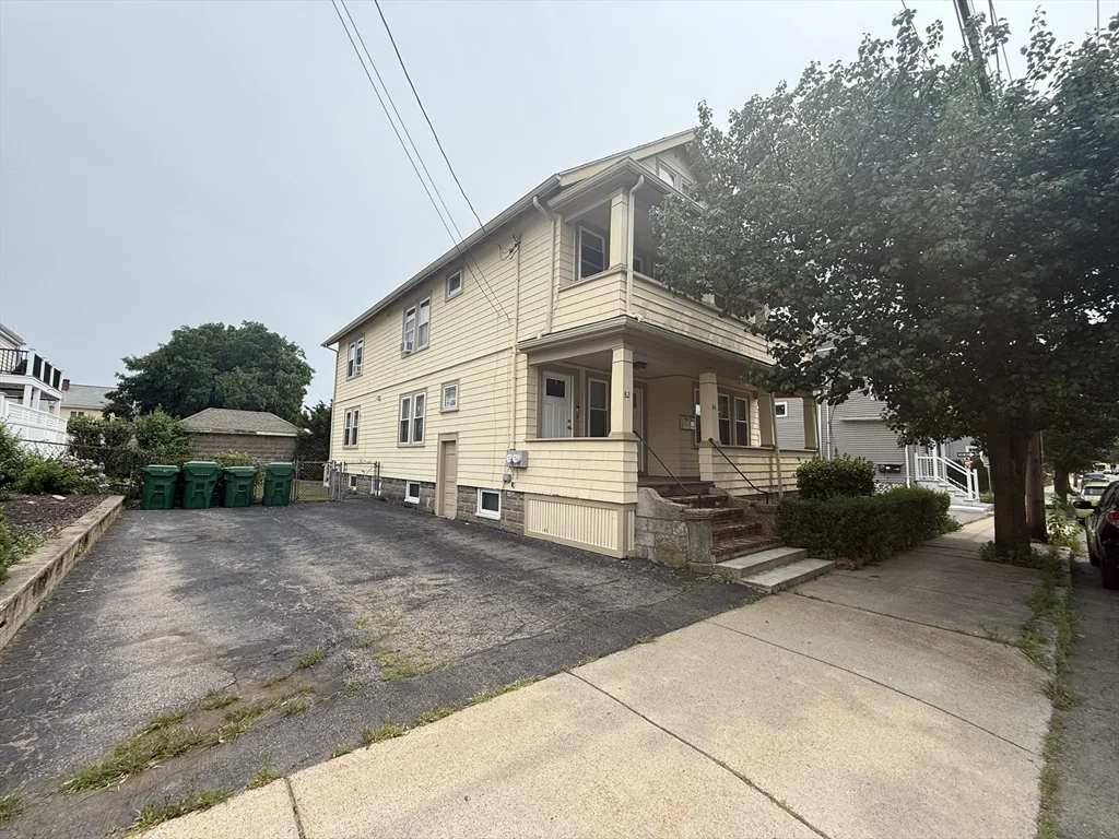 2 bed, 1 bath apartment for rent at 84 Lawrence St Unit 1, Glenwood