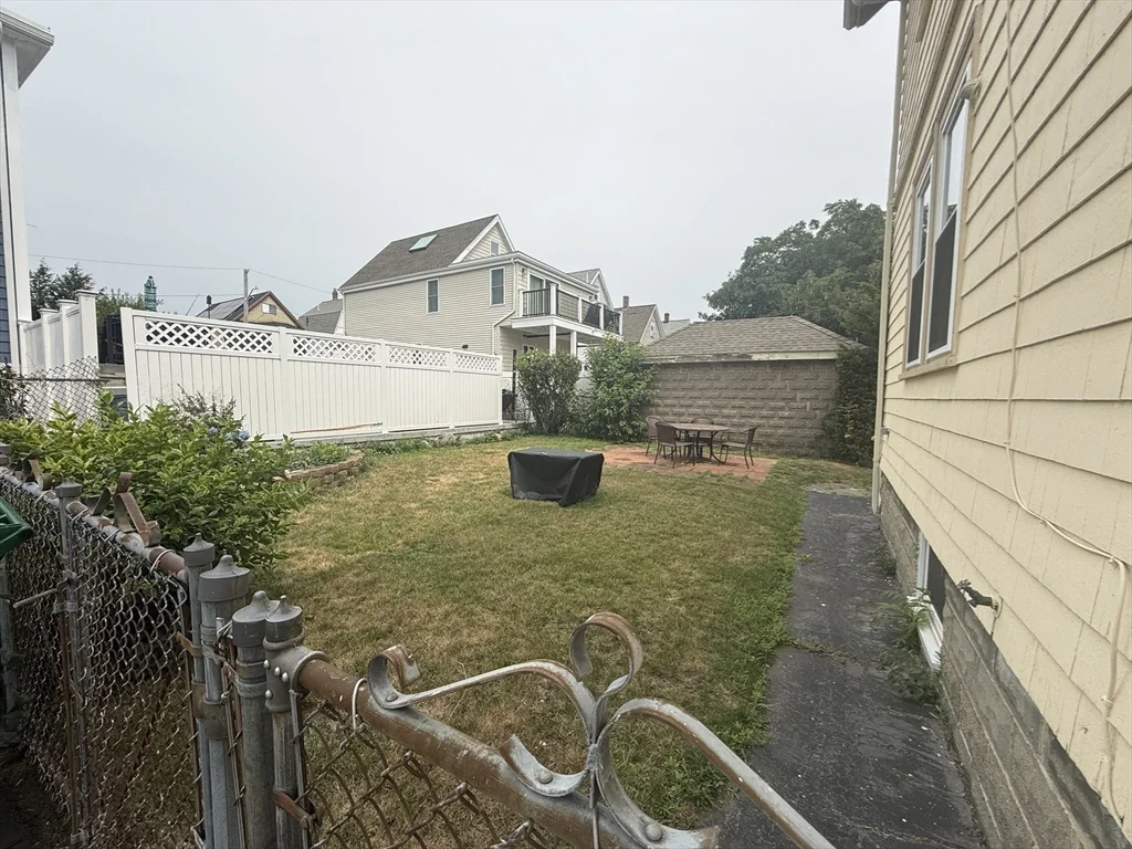 2 bed, 1 bath apartment for rent at 84 Lawrence St Unit 1, Glenwood — photo 6 of 24