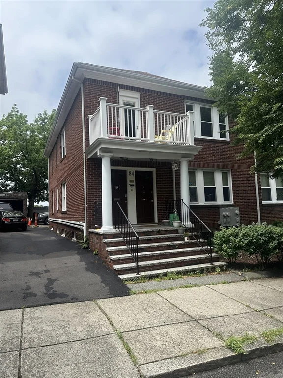 3 bed, 1 bath apartment for rent at 84 Lawton St Unit 1, Coolidge Corner