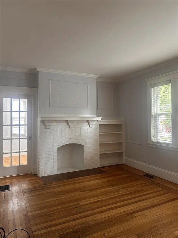 3 bed, 1 bath apartment for rent at 84 Lawton St Unit 1, Coolidge Corner — photo 3 of 19
