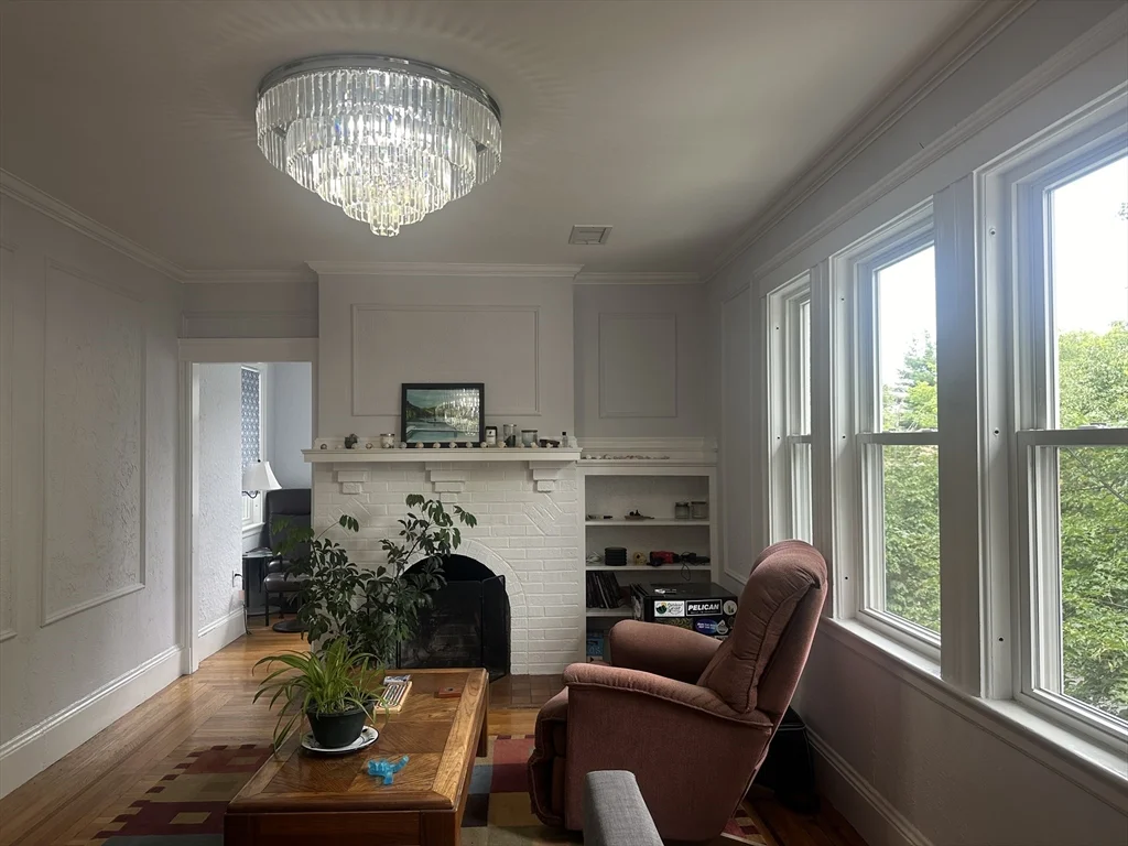 3 bed, 1 bath apartment for rent at 84 Lawton St Unit 2, Brookline — photo 4 of 22